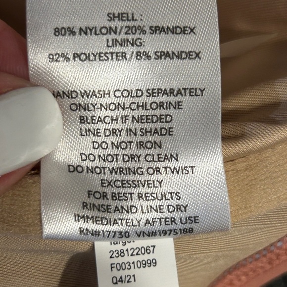 Shade & Shore Women’s Bikini Top String Bikini Padded Top size-34B NWT - Picture 6 of 10